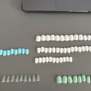 NWOB Lot of Random KISS imPRESS and Gel Fantasy Nails 86x Nails